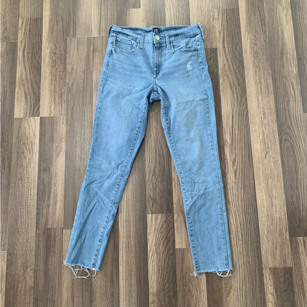 Gap cropped skinny jeans size 2/26